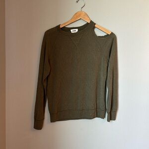 Women’s size small green off the shoulder lightweight sweater excellent